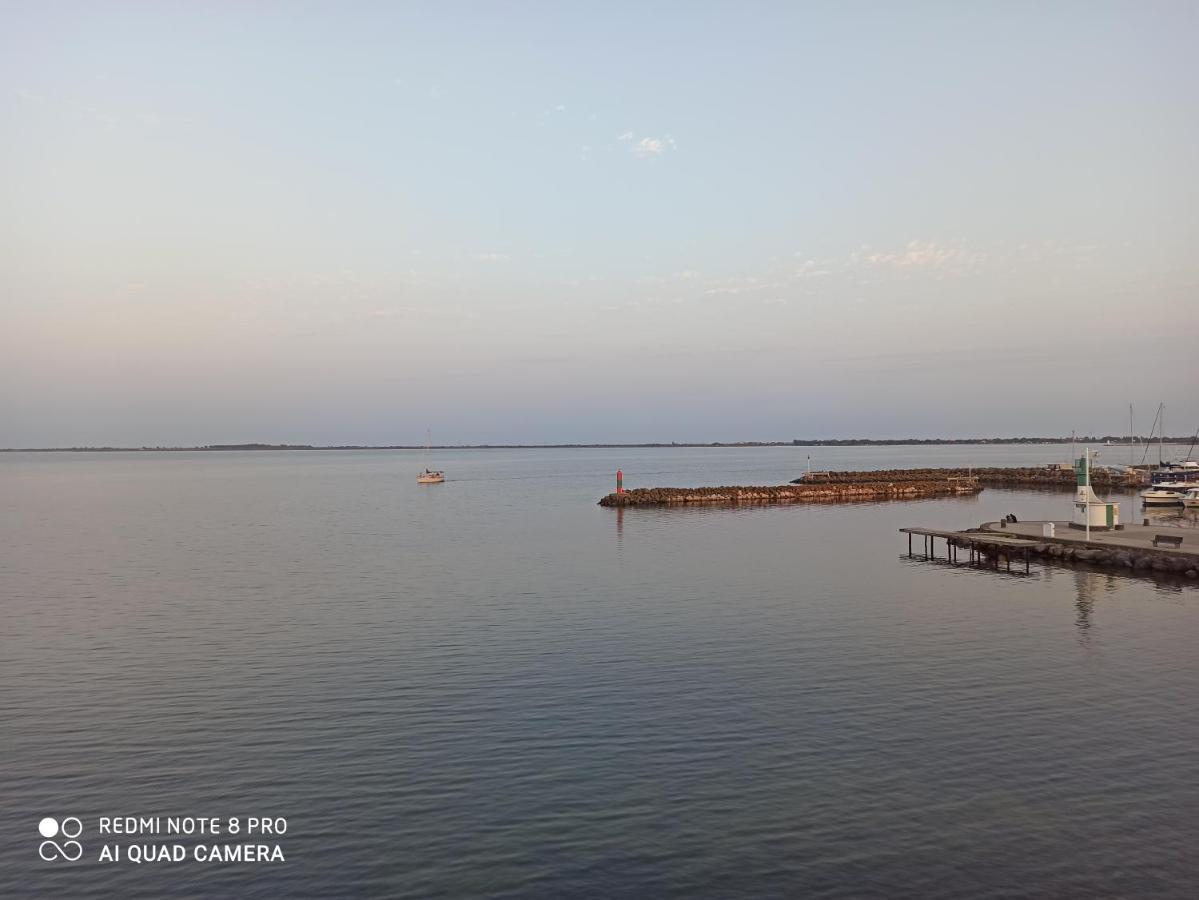 Port Rive Gauche Oyat Leilighet Marseillan  Eksteriør bilde